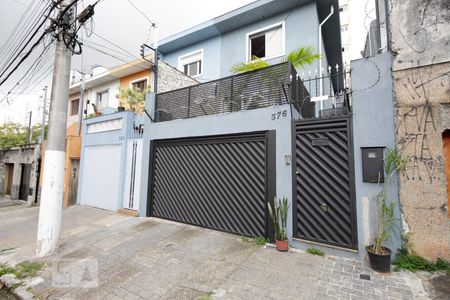 Casa à venda com 165m², 3 quartos e 3 vagasFachada