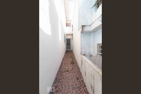 Casa à venda com 450m², 4 quartos e 3 vagasÁrea Externa - Corredor Lateral