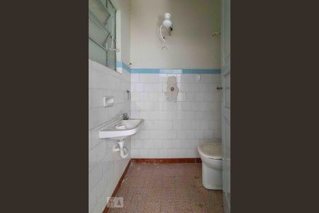 Casa à venda com 450m², 4 quartos e 3 vagasBanheiro de Serviço