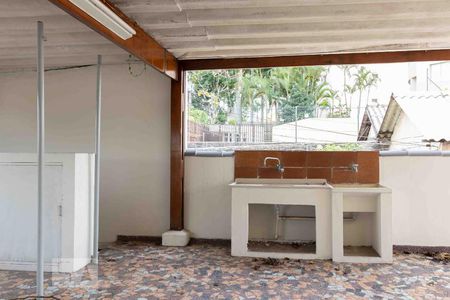 Casa à venda com 450m², 4 quartos e 3 vagasÁrea Externa - Terraço