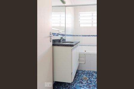 Casa à venda com 124m², 2 quartos e 2 vagasBanheiro Social