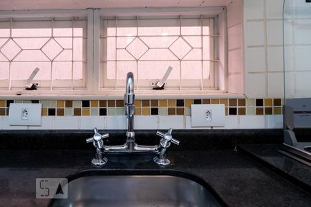 Casa à venda com 124m², 2 quartos e 2 vagasCozinha