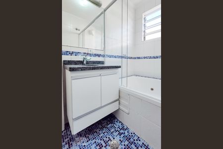 Casa à venda com 124m², 2 quartos e 2 vagasBanheiro Social