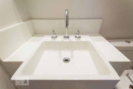 Apartamento à venda com 74m², 2 quartos e 2 vagasBanheiro