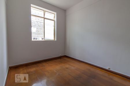 Quarto 1 de apartamento para alugar com 3 quartos, 70m² em Santo Antônio, Belo Horizonte