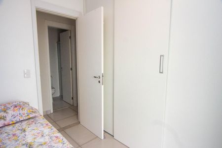 Quarto 1 de apartamento para alugar com 2 quartos, 62m² em Vila Sonia, São Paulo