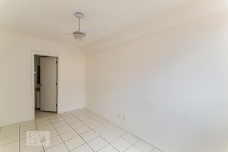Suite  de apartamento à venda com 2 quartos, 70m² em Centro, Niterói