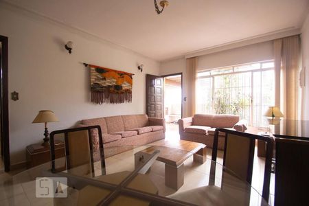 Sala de casa à venda com 3 quartos, 250m² em Jardim Santo Antoninho, São Paulo