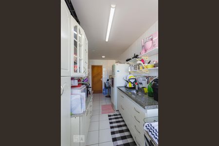 Apartamento à venda com 85m², 2 quartos e 1 vagaCozinha