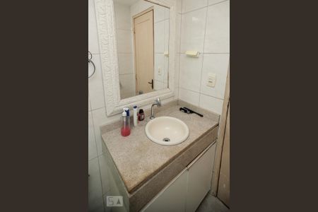 Apartamento para alugar com 59m², 3 quartos e 1 vaga Apartamento para alugar com 59m², 3 quartos e 1 vagaBanheiro