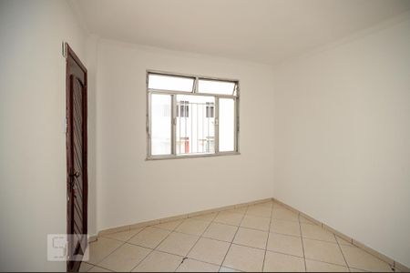 Sala de apartamento para alugar com 3 quartos, 59m² em Inhauma, Rio de Janeiro