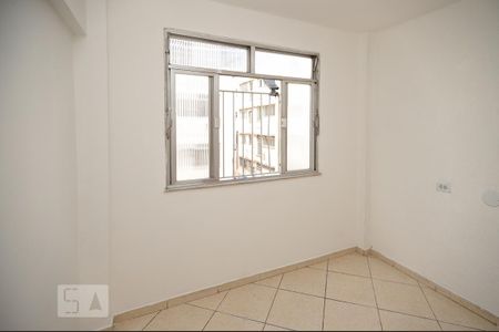 Quarto 3 de apartamento para alugar com 3 quartos, 59m² em Inhauma, Rio de Janeiro