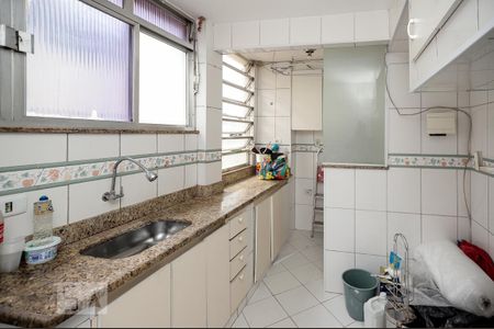 Cozinha de apartamento para alugar com 3 quartos, 59m² em Inhauma, Rio de Janeiro