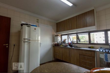 Apartamento à venda com 138m², 3 quartos e 2 vagasCozinha