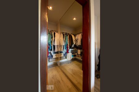 Apartamento à venda com 138m², 3 quartos e 2 vagasCloset da suíte