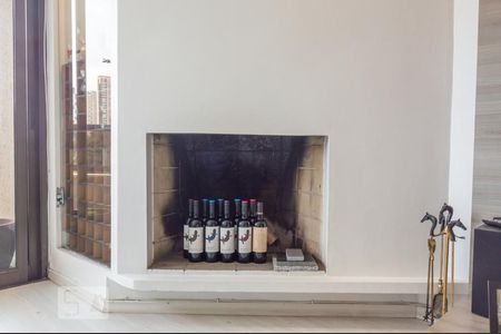 Apartamento à venda com 138m², 3 quartos e 2 vagasSala - lareira