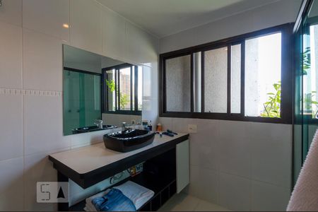 Apartamento à venda com 138m², 3 quartos e 2 vagasBanheiro da Suíte