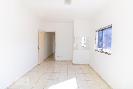 Casa à venda com 190m², 3 quartos e 2 vagasSuíte