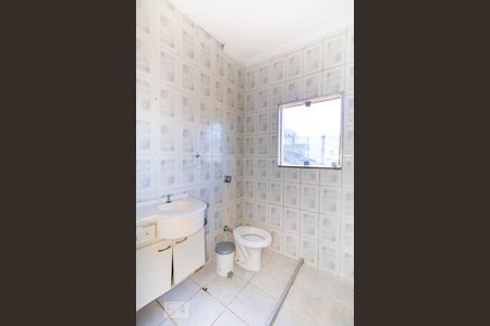 Casa à venda com 190m², 3 quartos e 2 vagasBanheiro