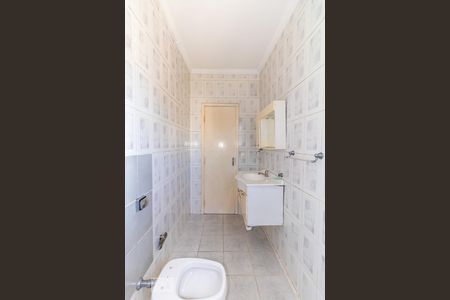 Casa à venda com 190m², 3 quartos e 2 vagasBanheiro da Suíte