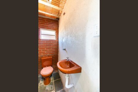 Casa à venda com 190m², 3 quartos e 2 vagasBanheiro de Serviço