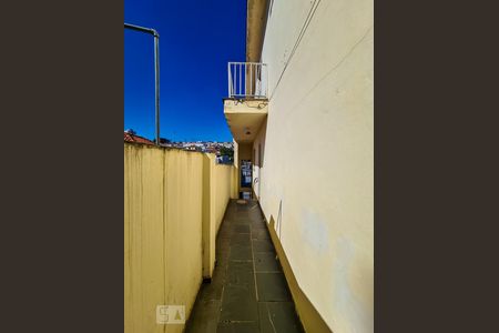 Casa à venda com 190m², 3 quartos e 2 vagasCorredor