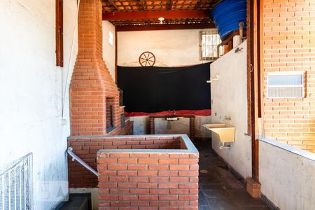 Casa à venda com 190m², 3 quartos e 2 vagasÁrea de Serviço e Churrasqueira