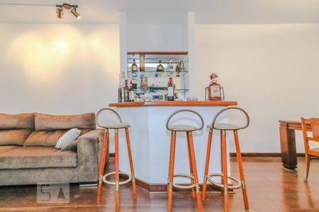 Sala 1 de casa para alugar com 3 quartos, 231m² em Jardim Santista, Mogi das Cruzes