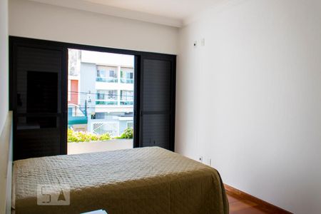 Casa à venda com 630m², 4 quartos e 8 vagasSuíte 2