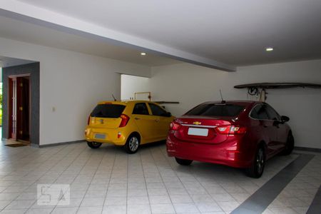 Casa à venda com 630m², 4 quartos e 8 vagasGaragem