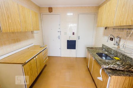 Apartamento à venda com 69m², 2 quartos e 1 vaga Apartamento à venda com 69m², 2 quartos e 1 vagaCozinha
