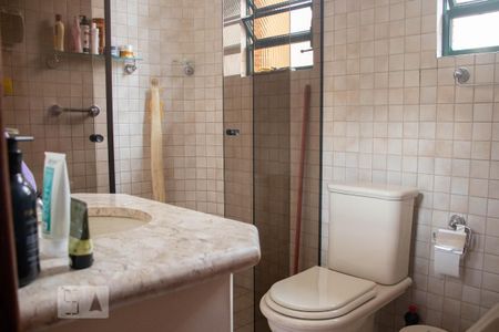 Casa à venda com 306m², 4 quartos e 5 vagasBanheiro 