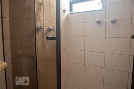 Casa à venda com 306m², 4 quartos e 5 vagasBanheiro 