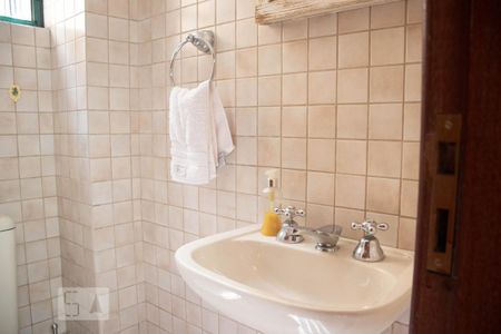 Casa à venda com 306m², 4 quartos e 5 vagasLavabo