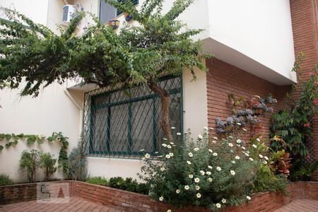 Casa à venda com 306m², 4 quartos e 5 vagasEntrada