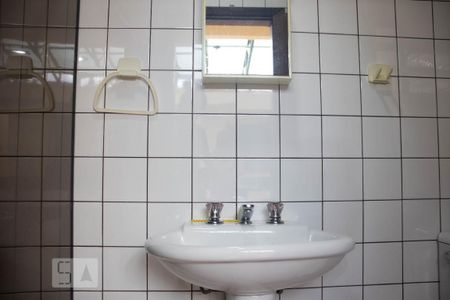 Casa à venda com 306m², 4 quartos e 5 vagasBanheiro 