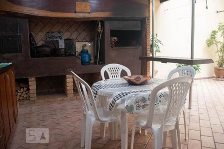 Casa à venda com 306m², 4 quartos e 5 vagasÁrea de lazer