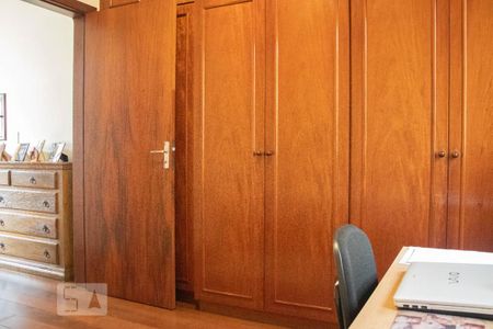 Casa à venda com 306m², 4 quartos e 5 vagasQuarto 4