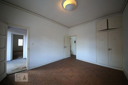 Casa à venda com 300m², 4 quartos e 7 vagasquarto 2