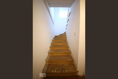 Casa à venda com 300m², 4 quartos e 7 vagasAcesso ao Piso Superior