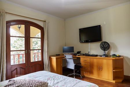 Casa à venda com 590m², 5 quartos e 5 vagasSuite 2