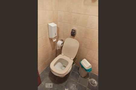 Casa à venda com 590m², 5 quartos e 5 vagasBanheiro