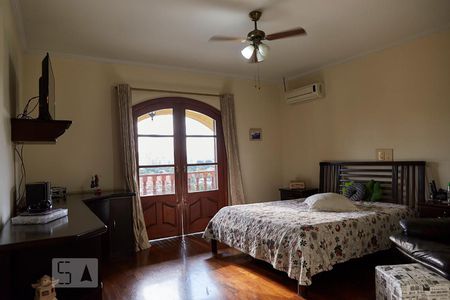 Casa à venda com 590m², 5 quartos e 5 vagasSuite 4