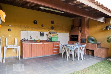 Casa à venda com 590m², 5 quartos e 5 vagasÁrea comum - Churrasqueira