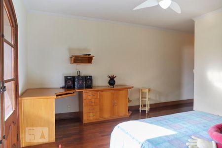 Casa à venda com 590m², 5 quartos e 5 vagasSuite 3