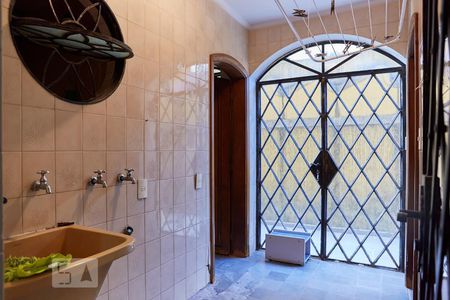 Casa à venda com 590m², 5 quartos e 5 vagasÁrea de Serviço