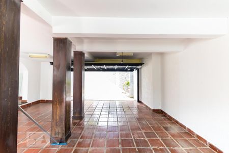 Garagem de casa à venda com 4 quartos, 1200m² em Barro Branco (zona Norte), São Paulo