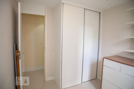 Quarto 1 de apartamento para alugar com 2 quartos, 50m² em Recreio dos Bandeirantes, Rio de Janeiro