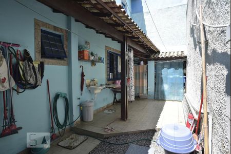 Casa à venda com 160m², 2 quartos e 1 vagaQuinta fundos