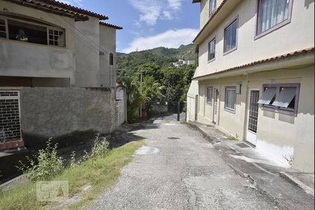 Casa à venda com 160m², 2 quartos e 1 vagaentrada da vila